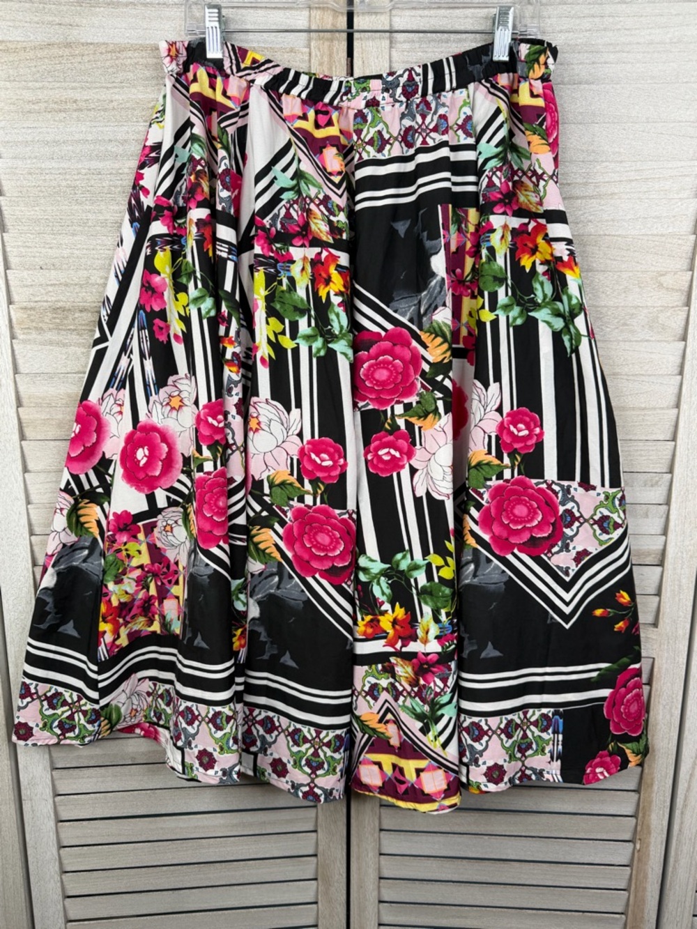 CUPIO Retro Floral Swing Skirt A Line Pull On Cottage Boho Black/White Floral-XL